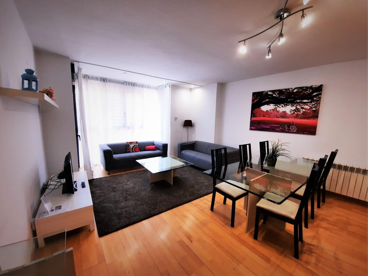 Las Tablas 3 beds 2 DB + 2 SGL in Madrid