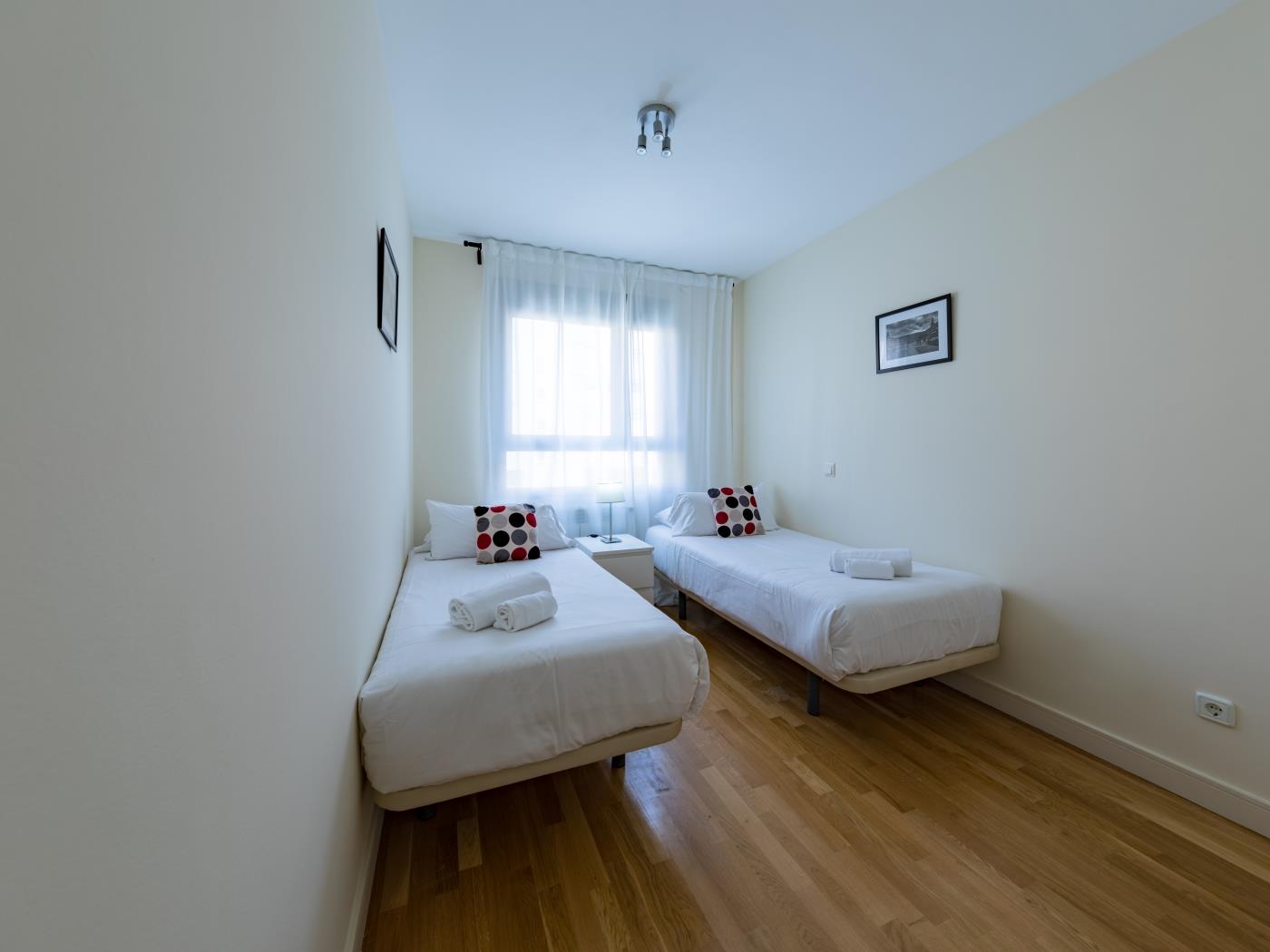 Las Tablas 3 beds / dbl+trnd+bunk in Madrid