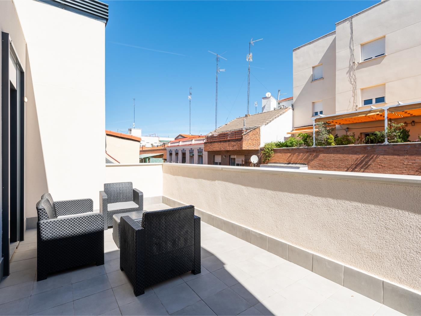 Cuatro Caminos - One-bedroom attic with terrace in Madrid